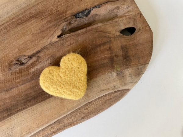 Filcowe Serduszko Love - Żółty